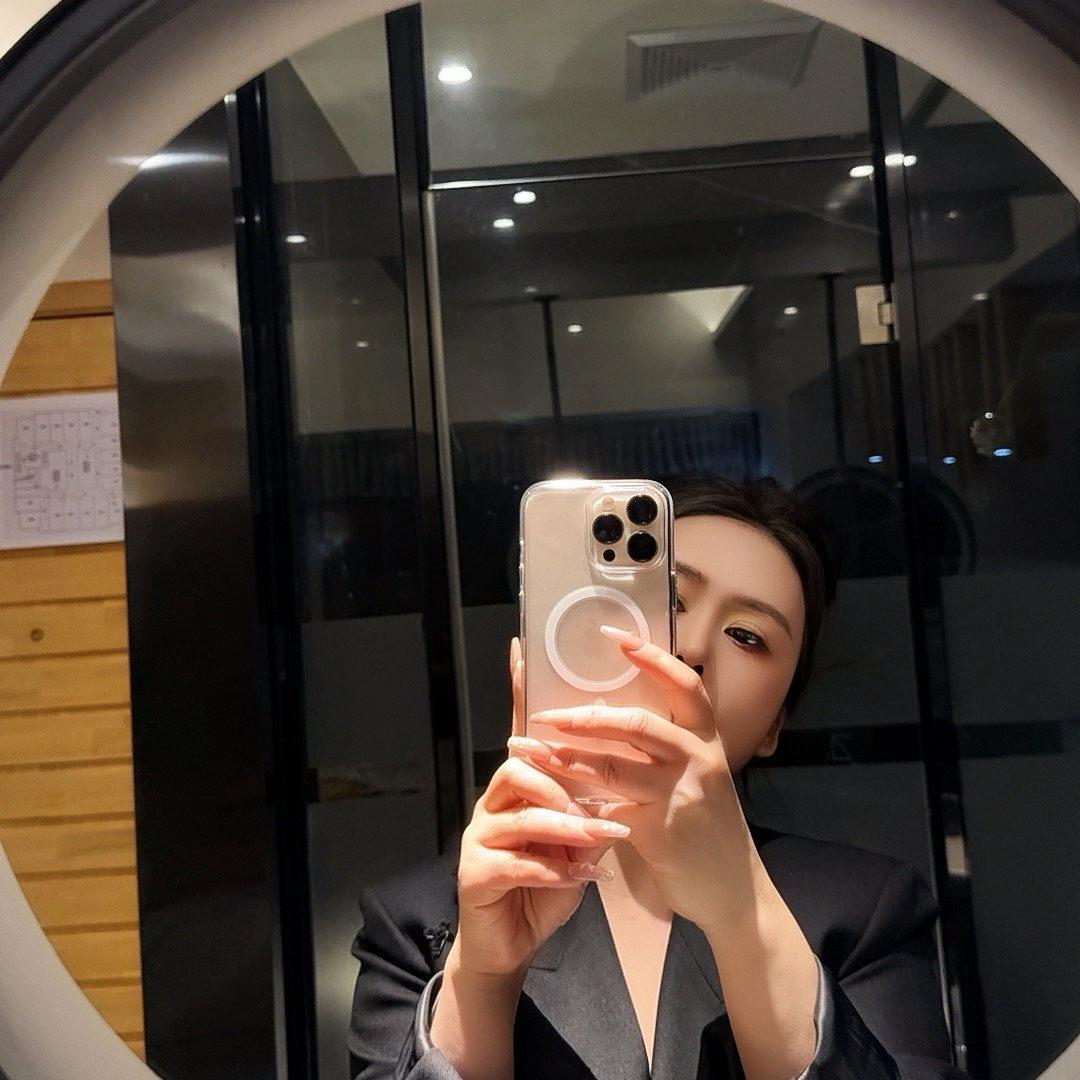 人来人往服装商行