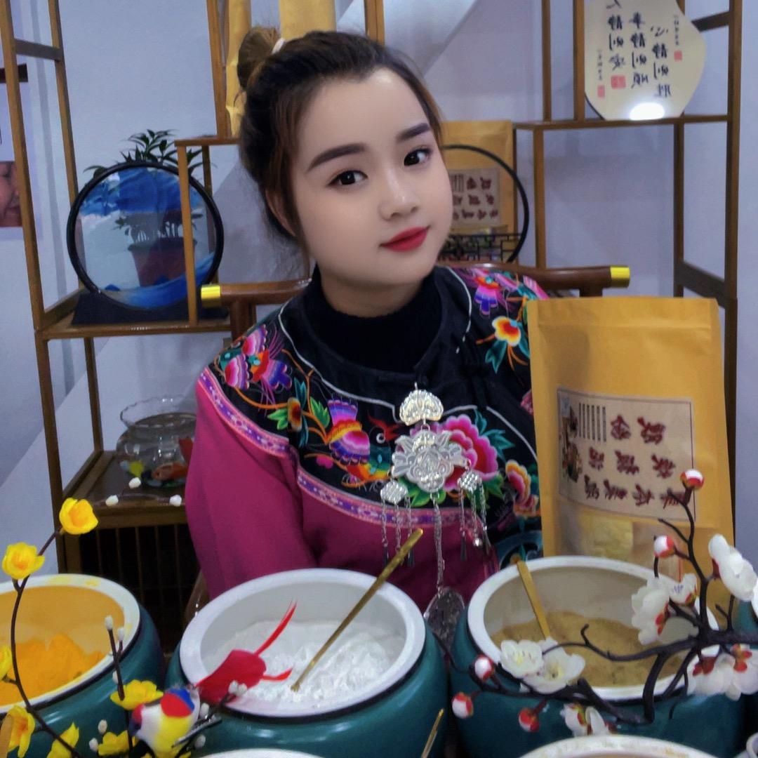 新中式调肤泥膜师小花