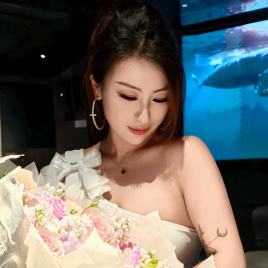 ◡̈⃝     团团Y·