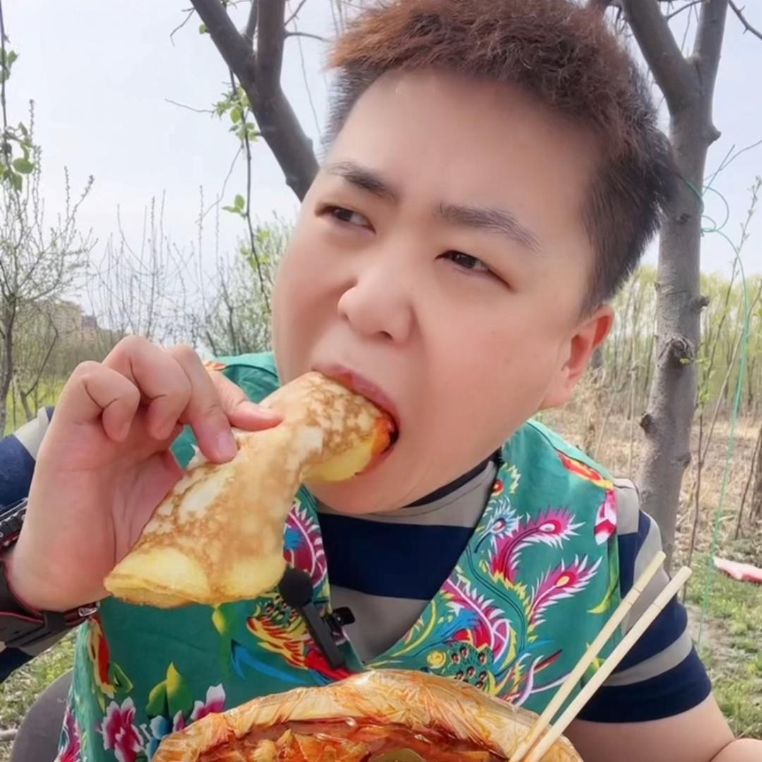 大板牙宋乐乐