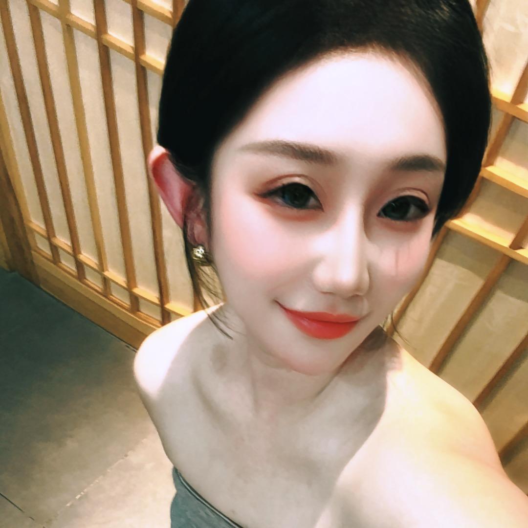 开心的老板娘💃
