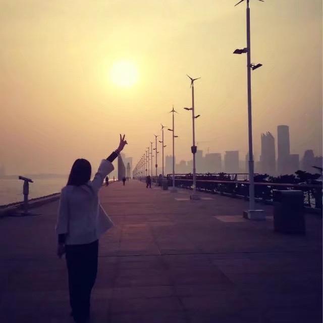 贝一一
