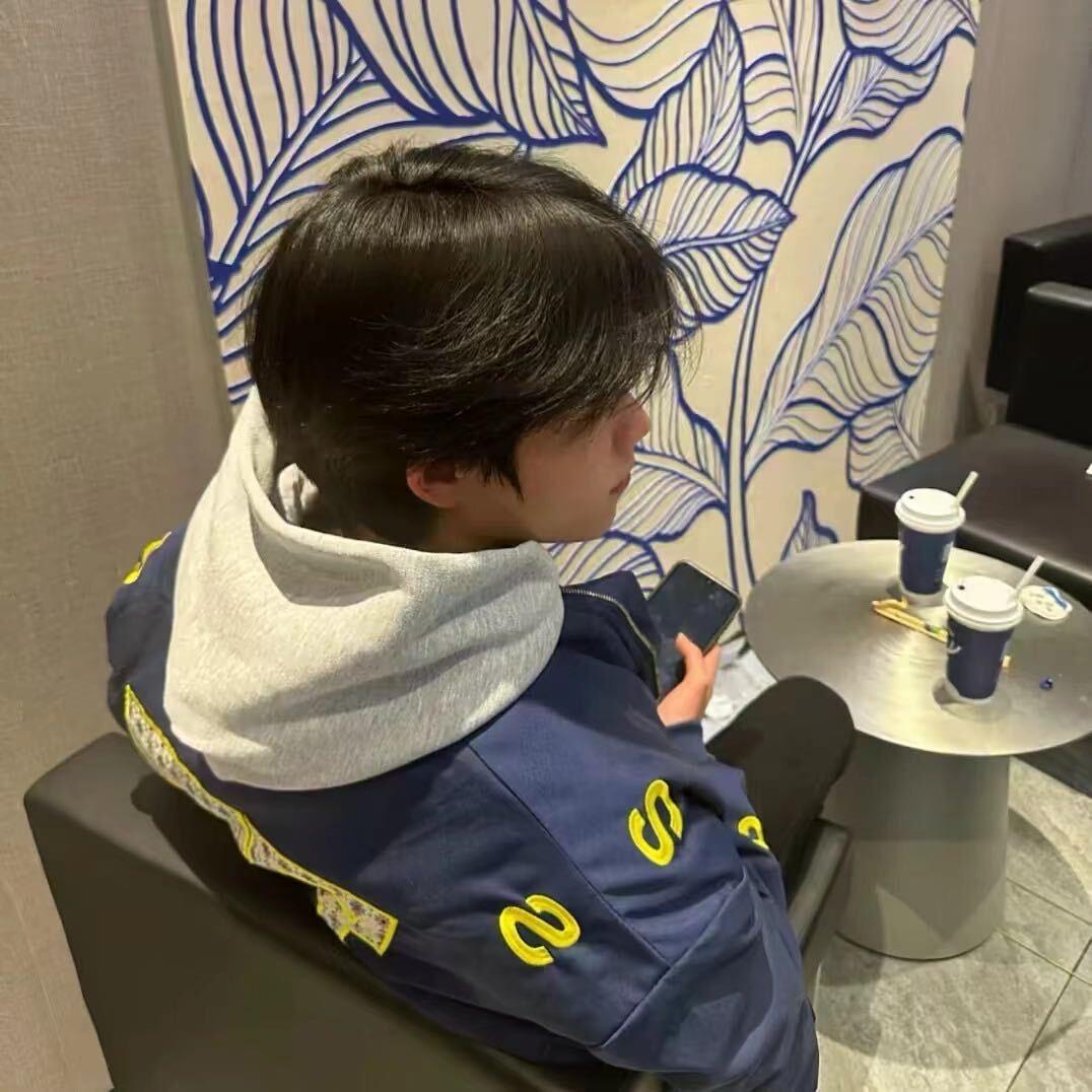世界欠我一个永远