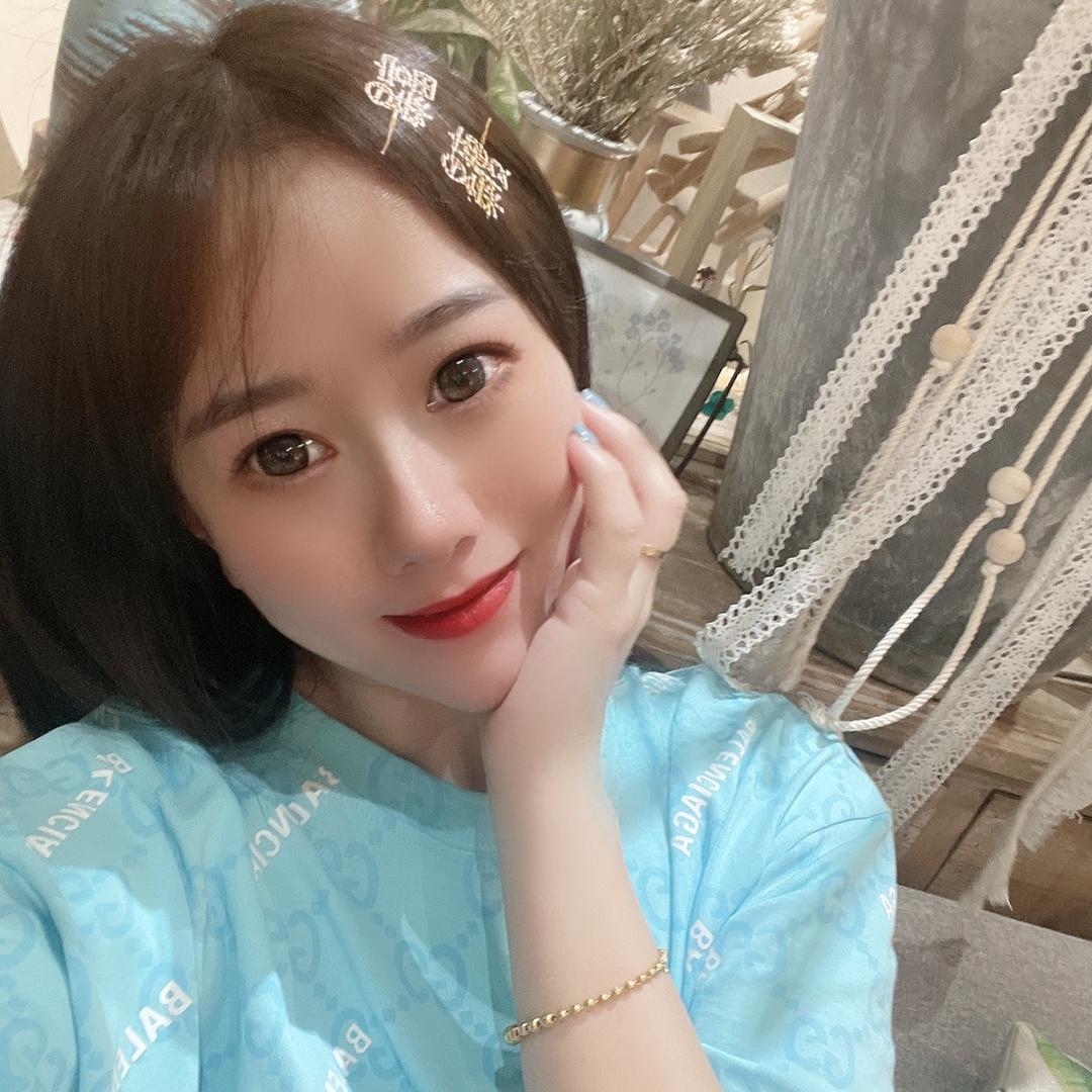 一只小“施”纸