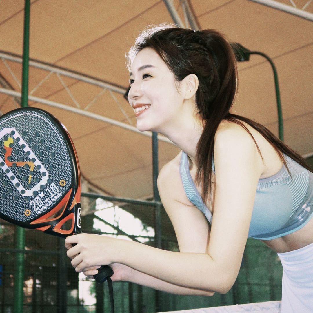 贺伊依（户外版）@抖音