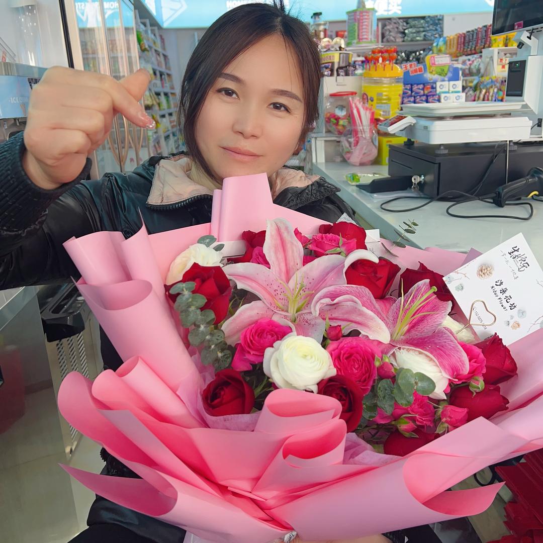 @✾᭄͡ॢ李娜🌹