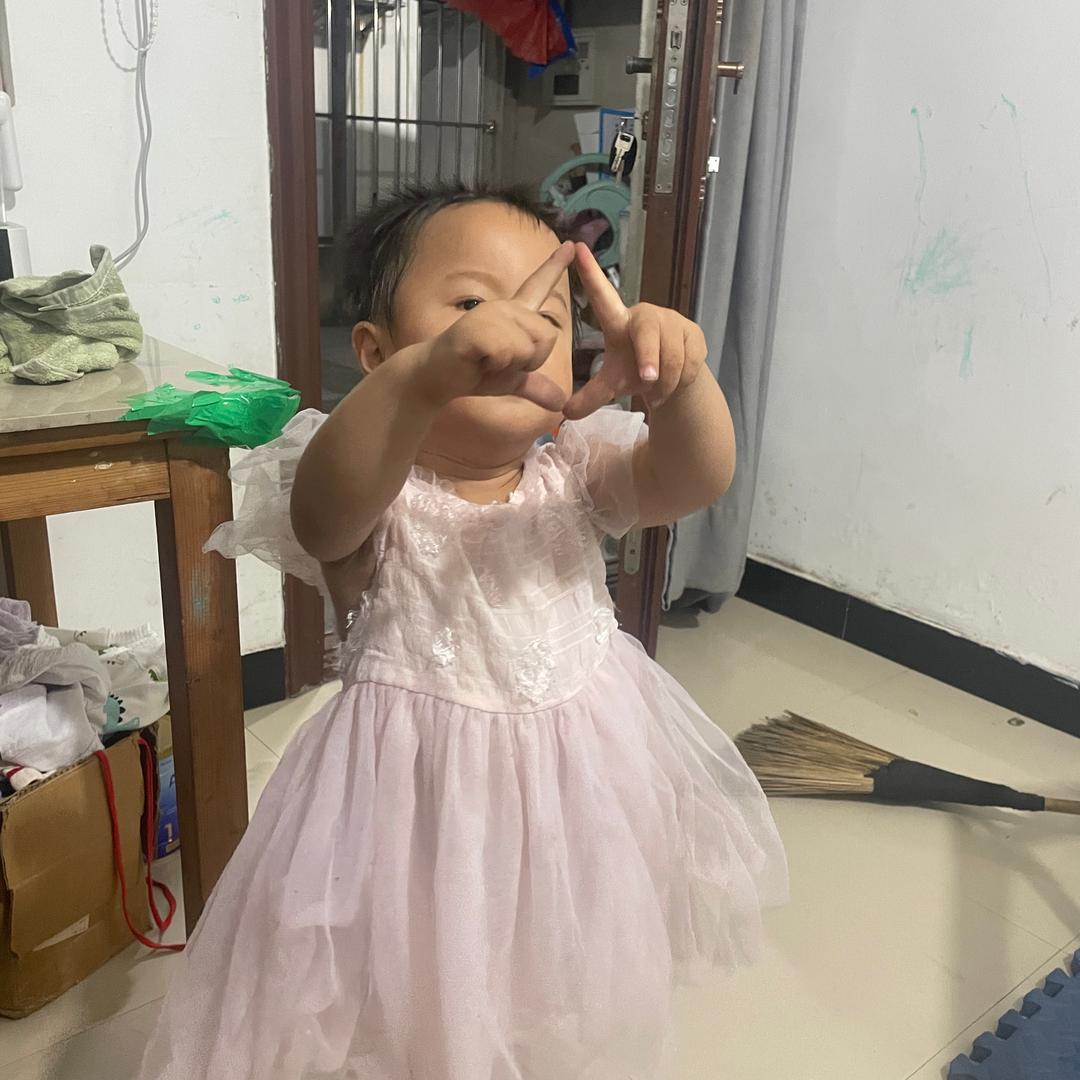 奶香味的小胖妹👶