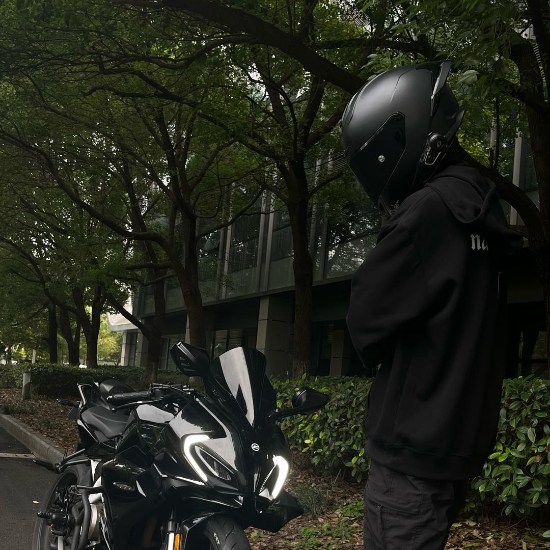 萧晨🏍️