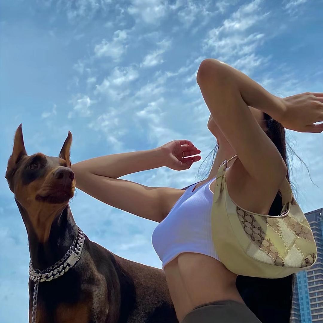 留守美女
