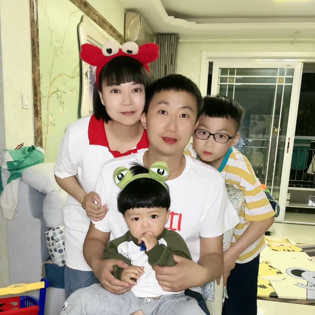 天明来了