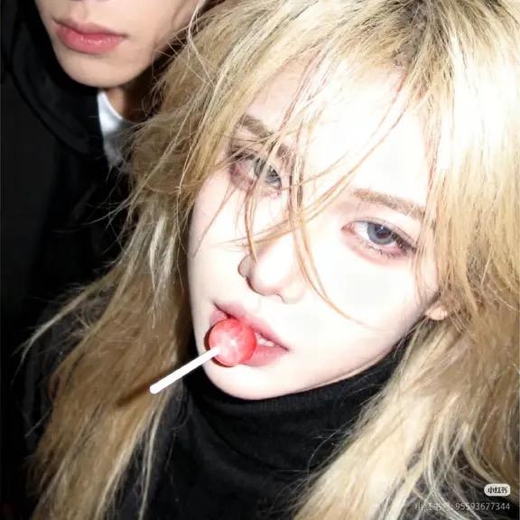 真想谈一个卷毛