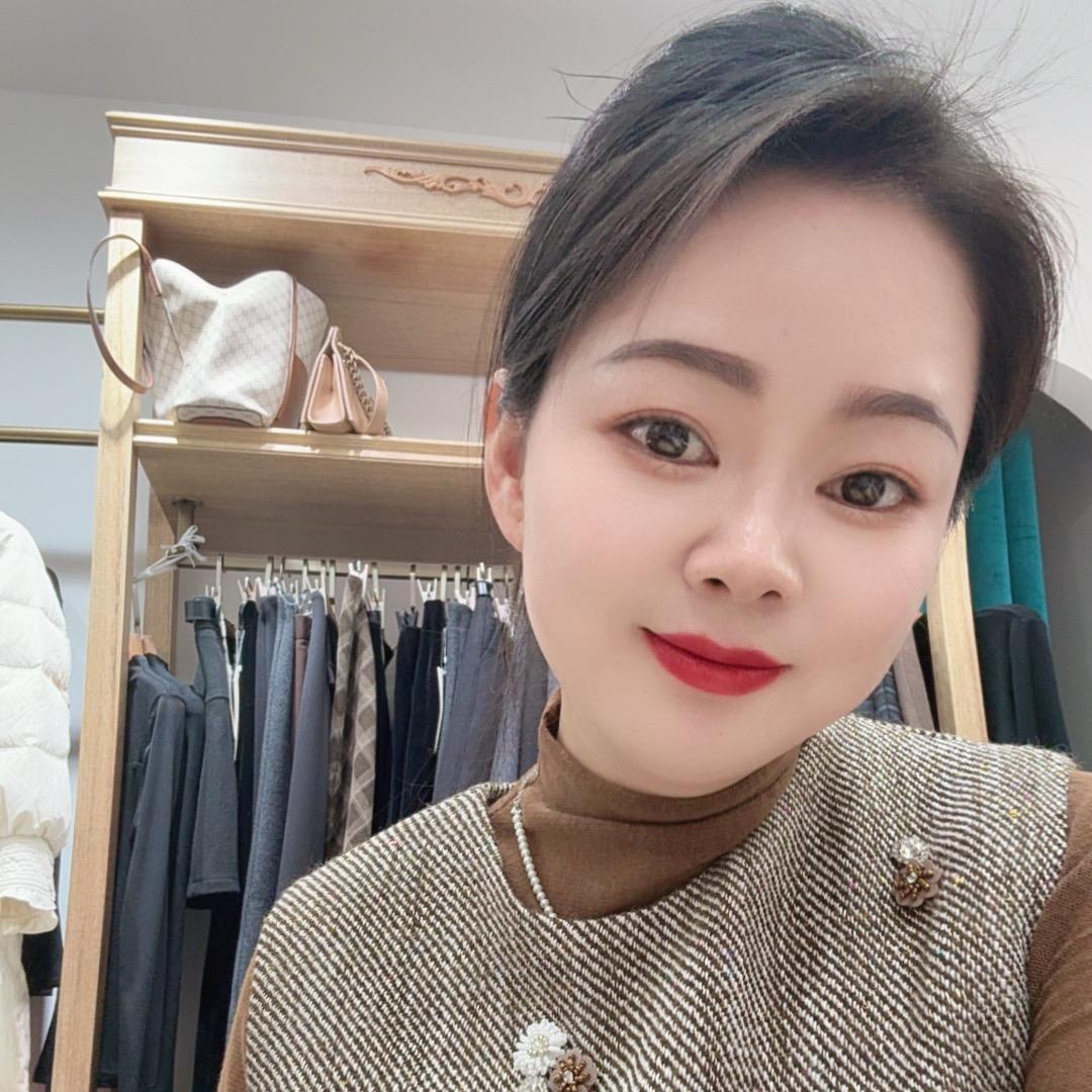 卖女装的张玲