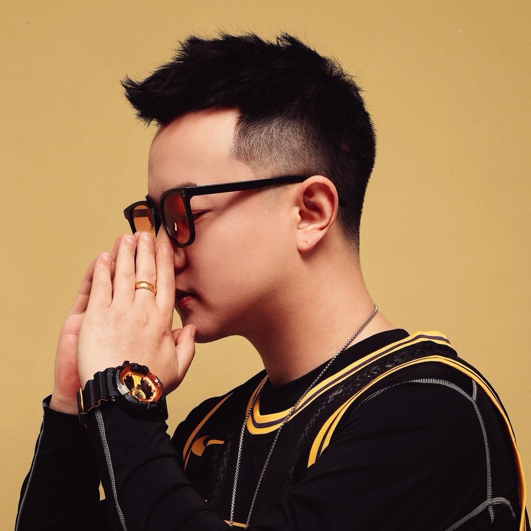 DJ-AK