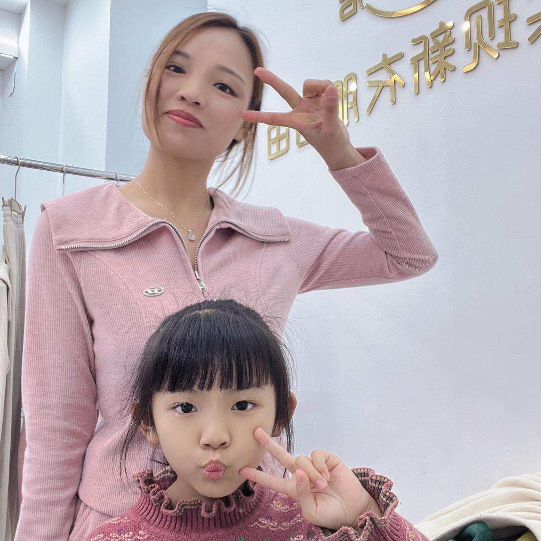 莫姑娘女装工厂店