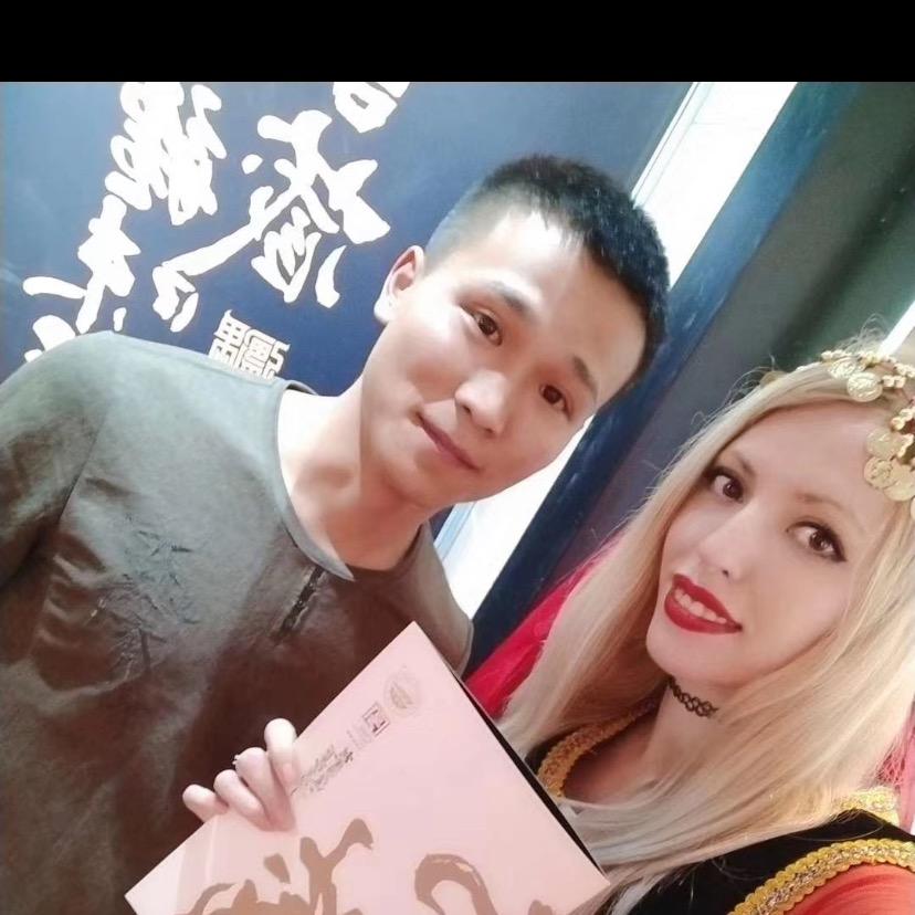飘渺的篝火
