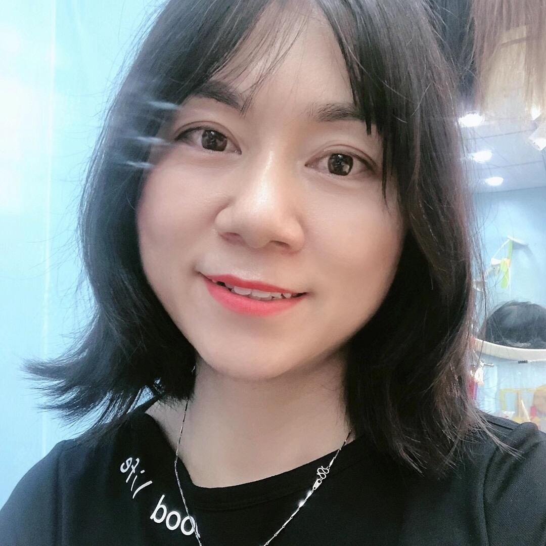 深圳市坪山区巧容美甲美睫店