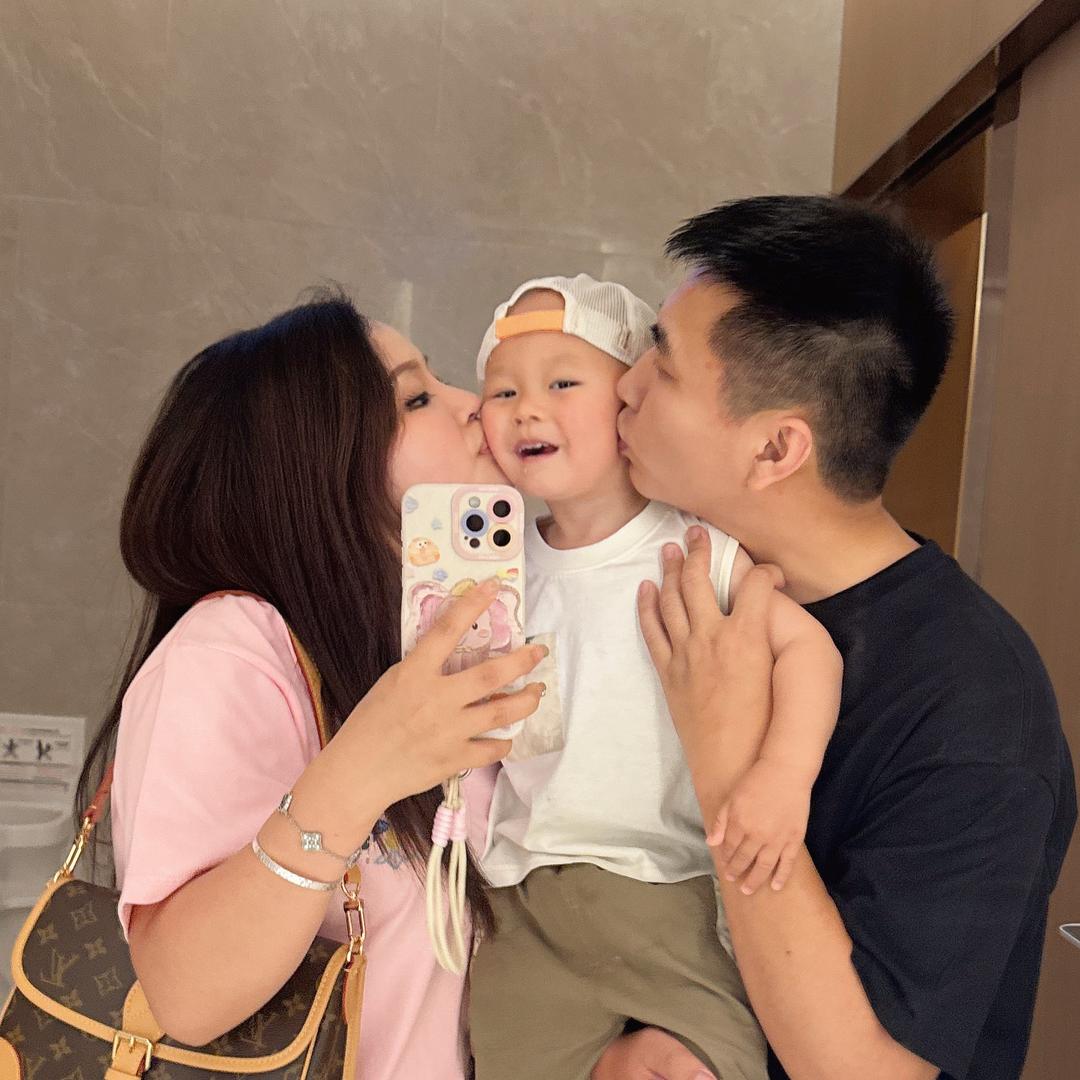 小静是葡萄妈咪