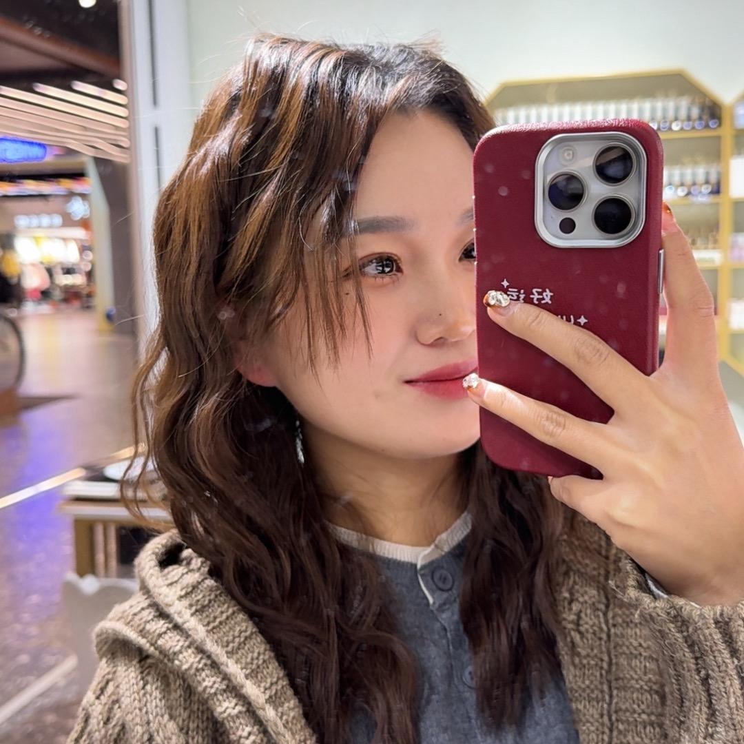 梨涡女孩哇