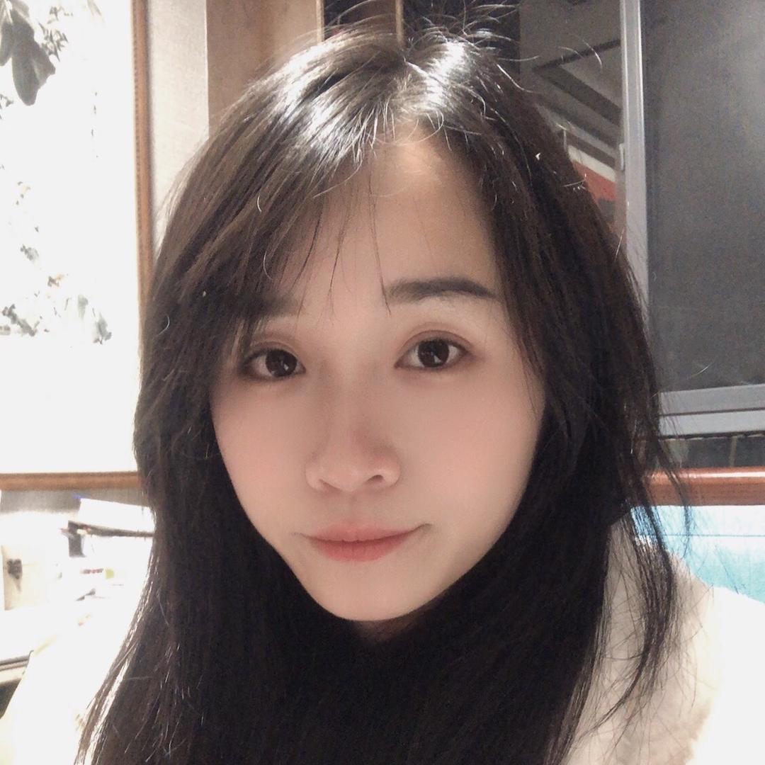 鲸鱼晶晶