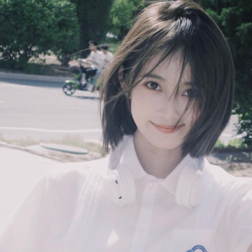 张鹤鹤的小时候_