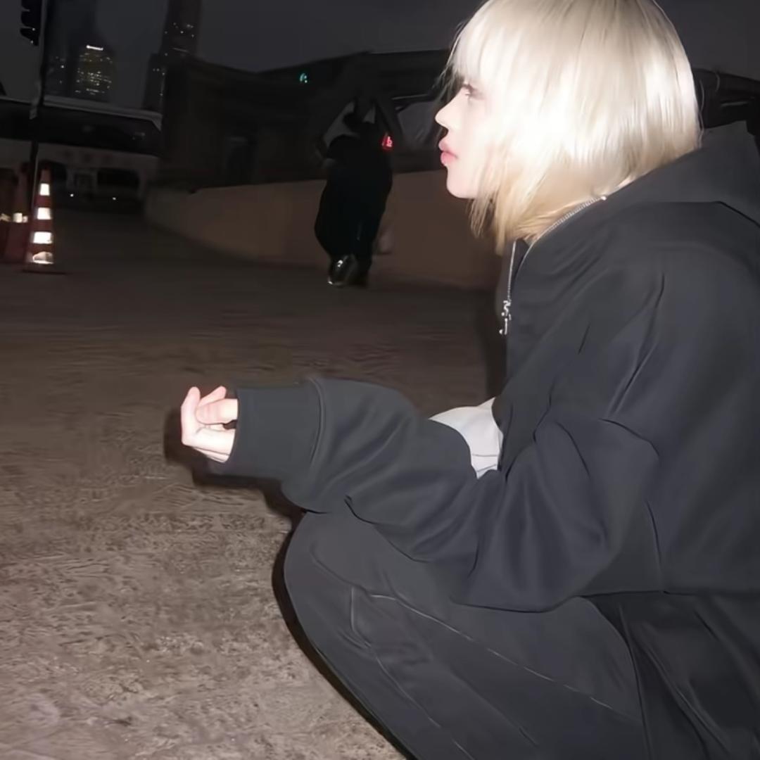 安静做人