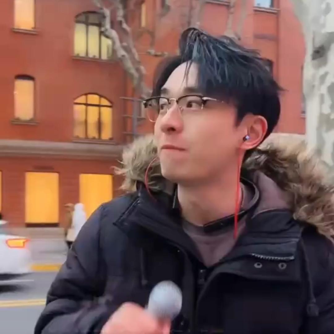 大头在唱歌🎤