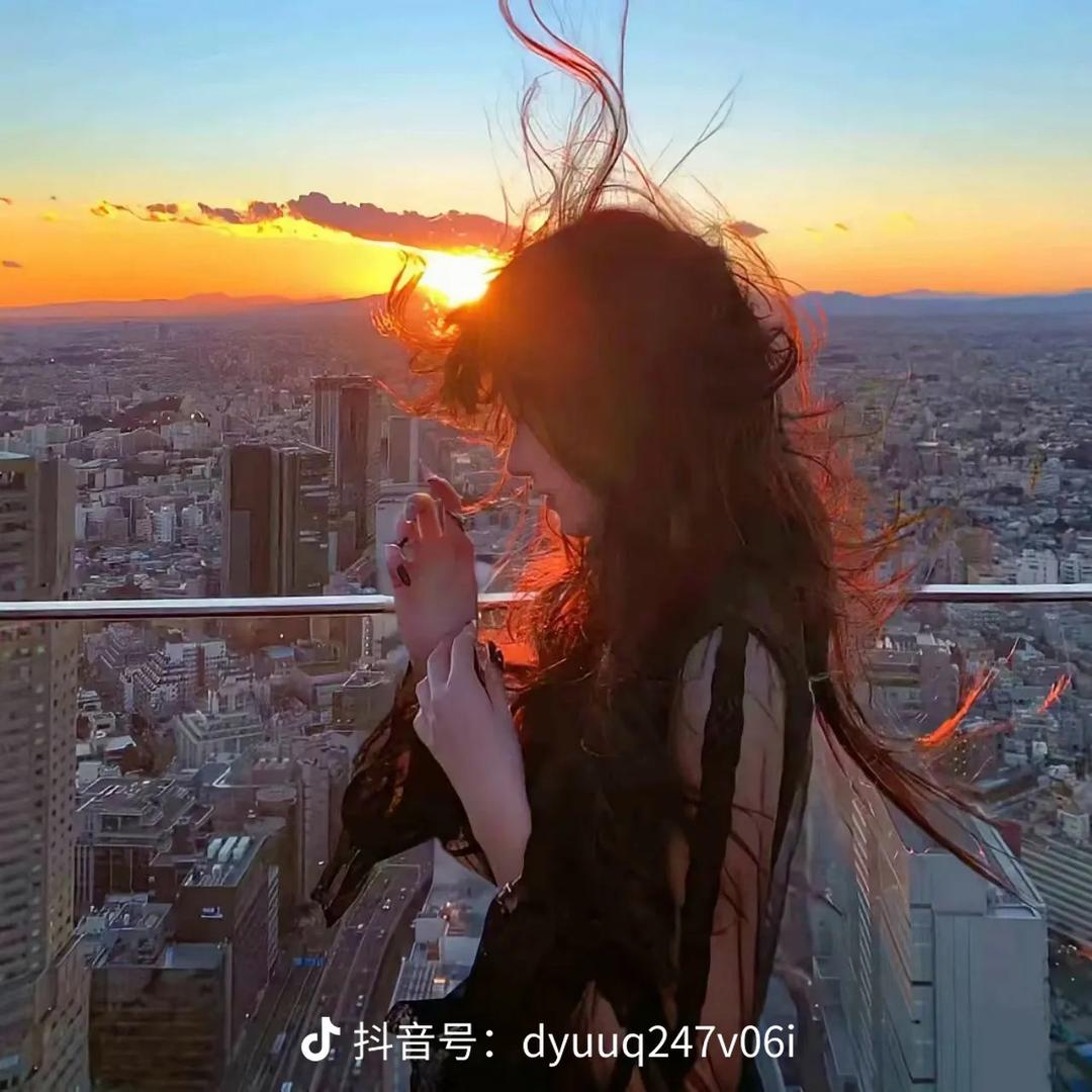 ☔️躲雨小兔💖