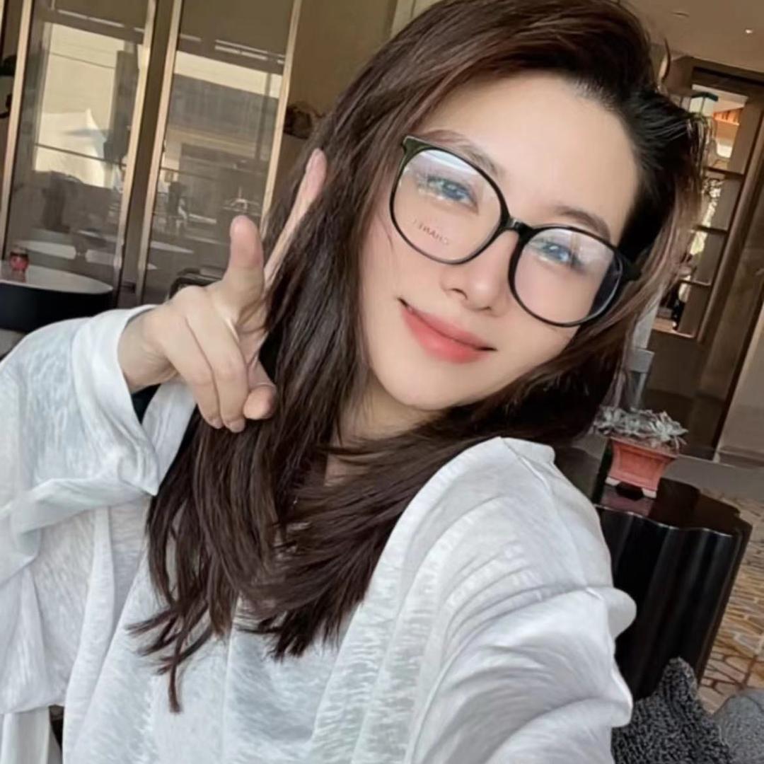 月月不吃鱼欧韩精选女装