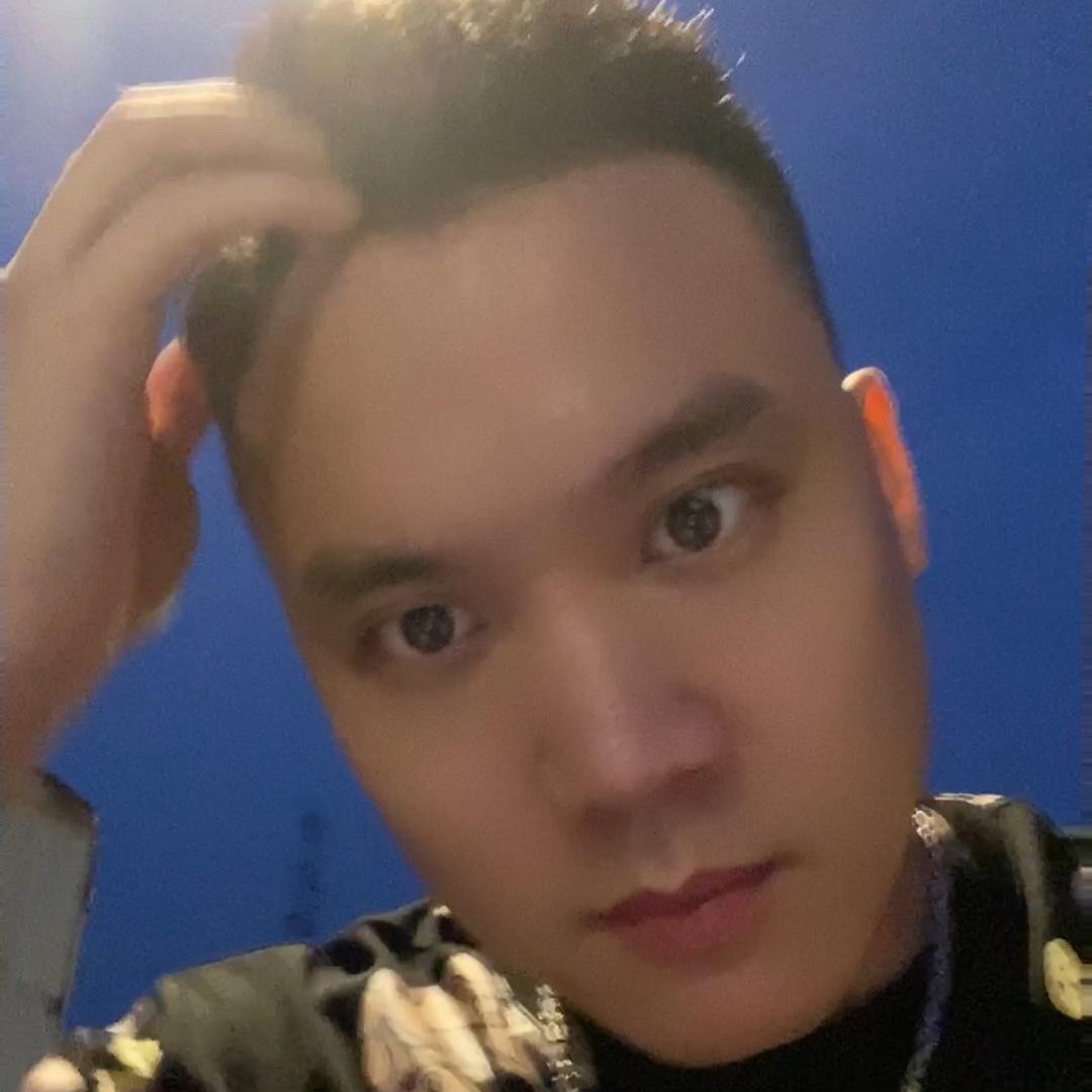 黄辉冯