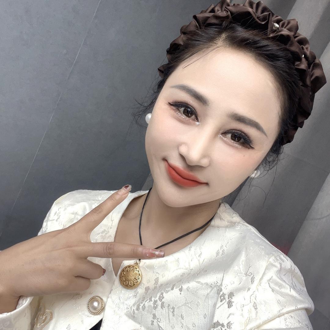 子叶百货店(郑州市子叶百货店铺直播）