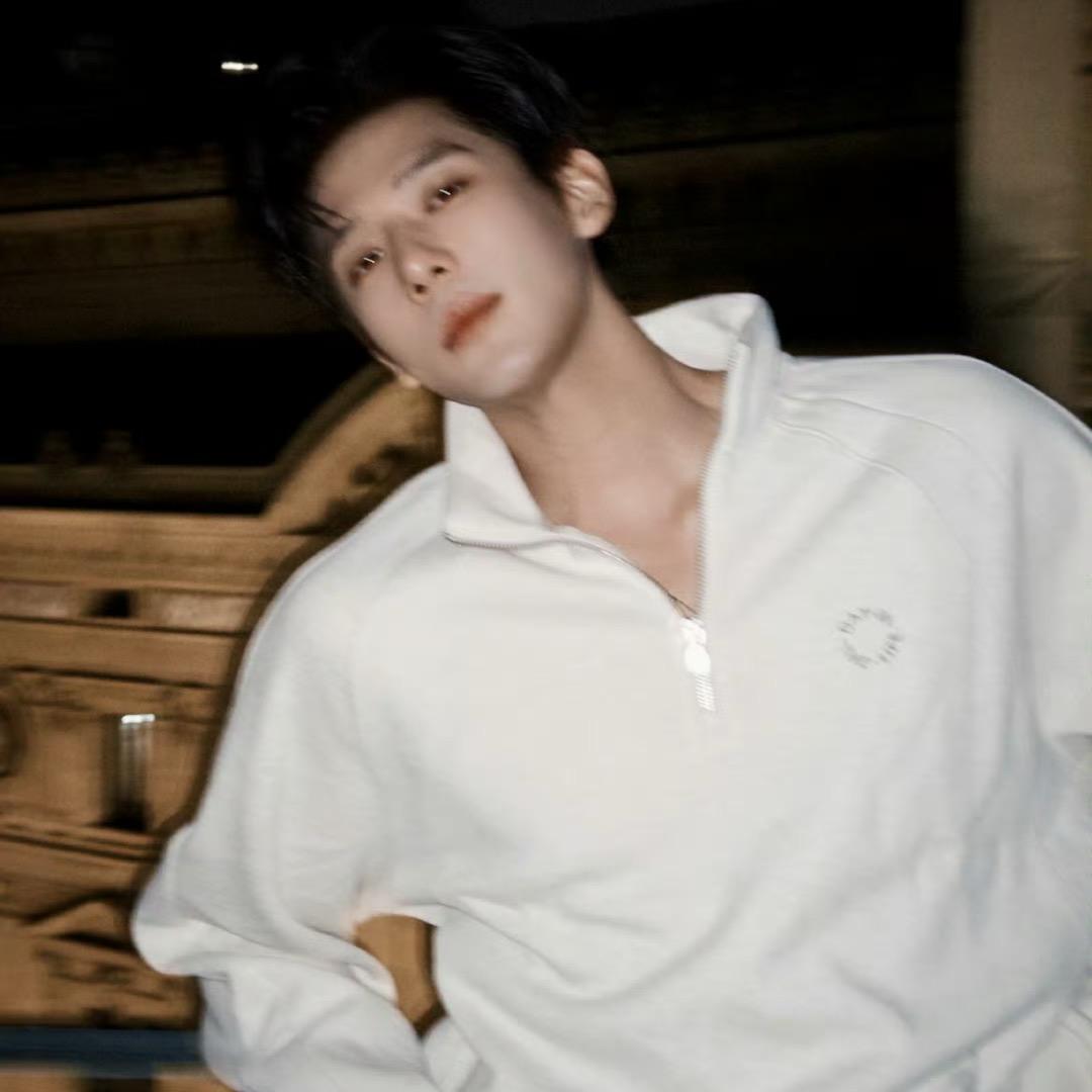 闪亮的屁灯儿💡