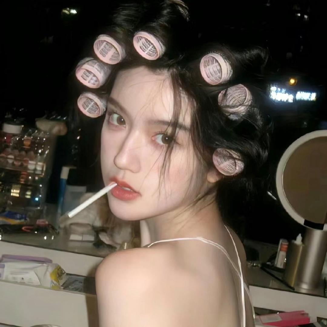 蓝色失落鸡蛋面