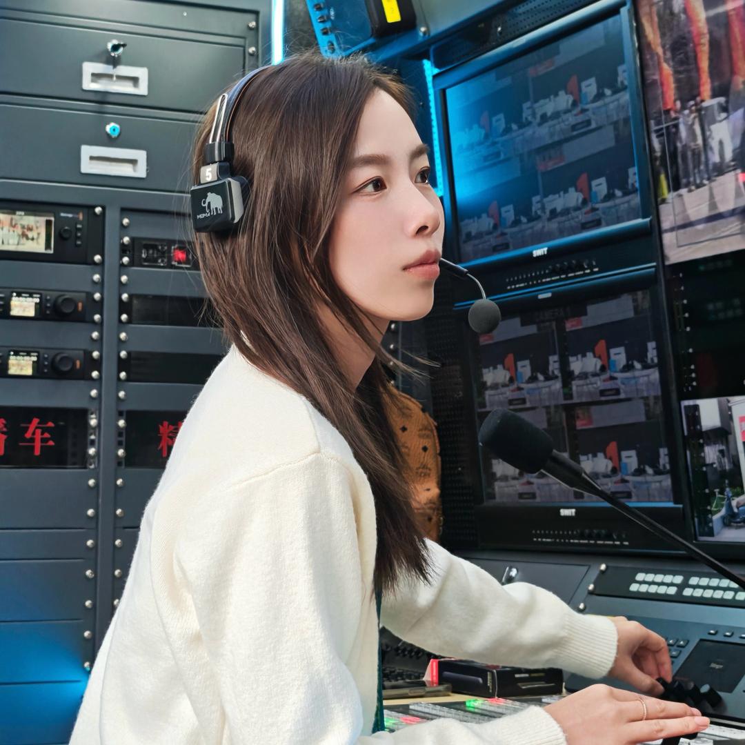 荆视转播车小慧