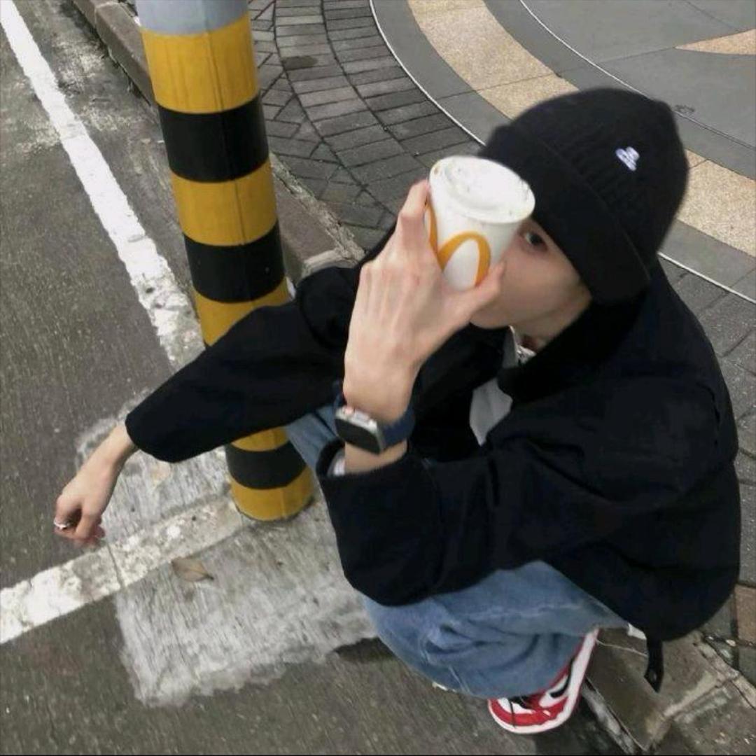 Zzzz头像