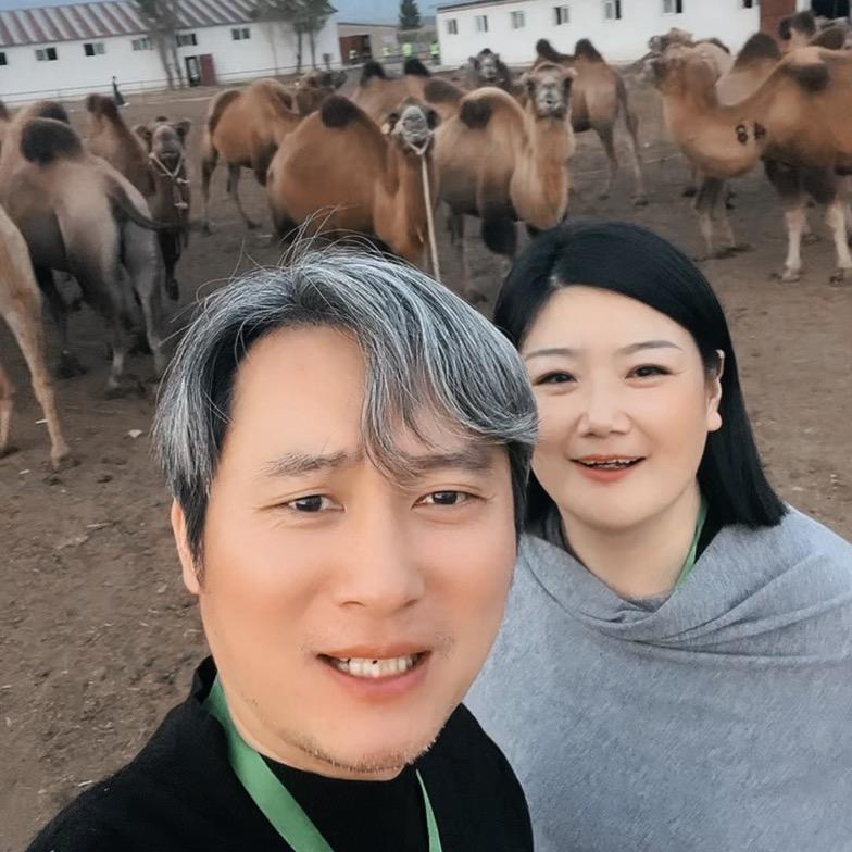 墨姐夫妇 工作室