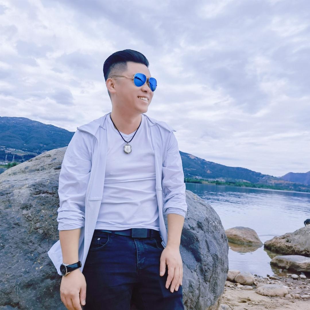 成都正能量小伟哥