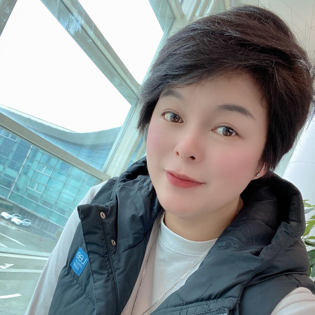 汕头爱贝屋服装集合店