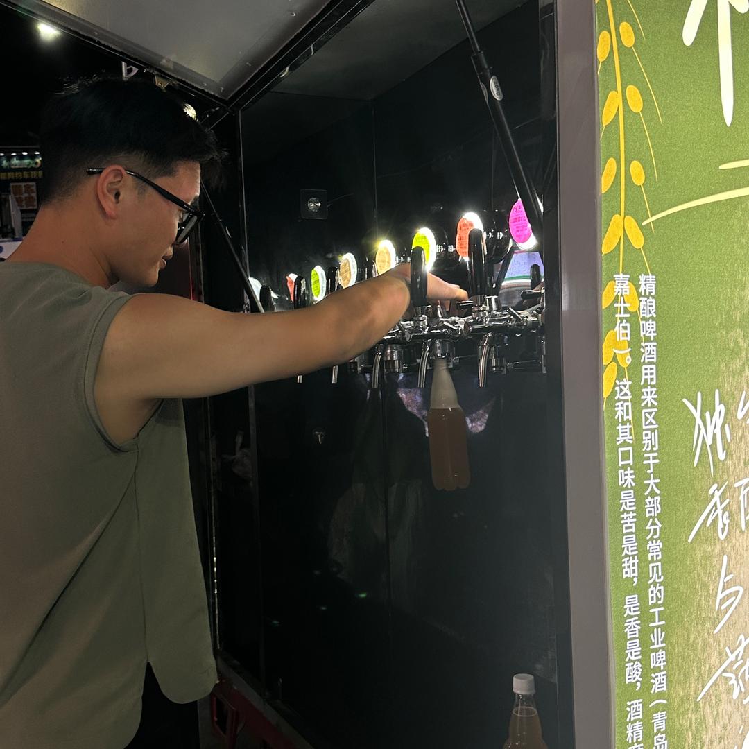 瘦巴巴的老爷们～