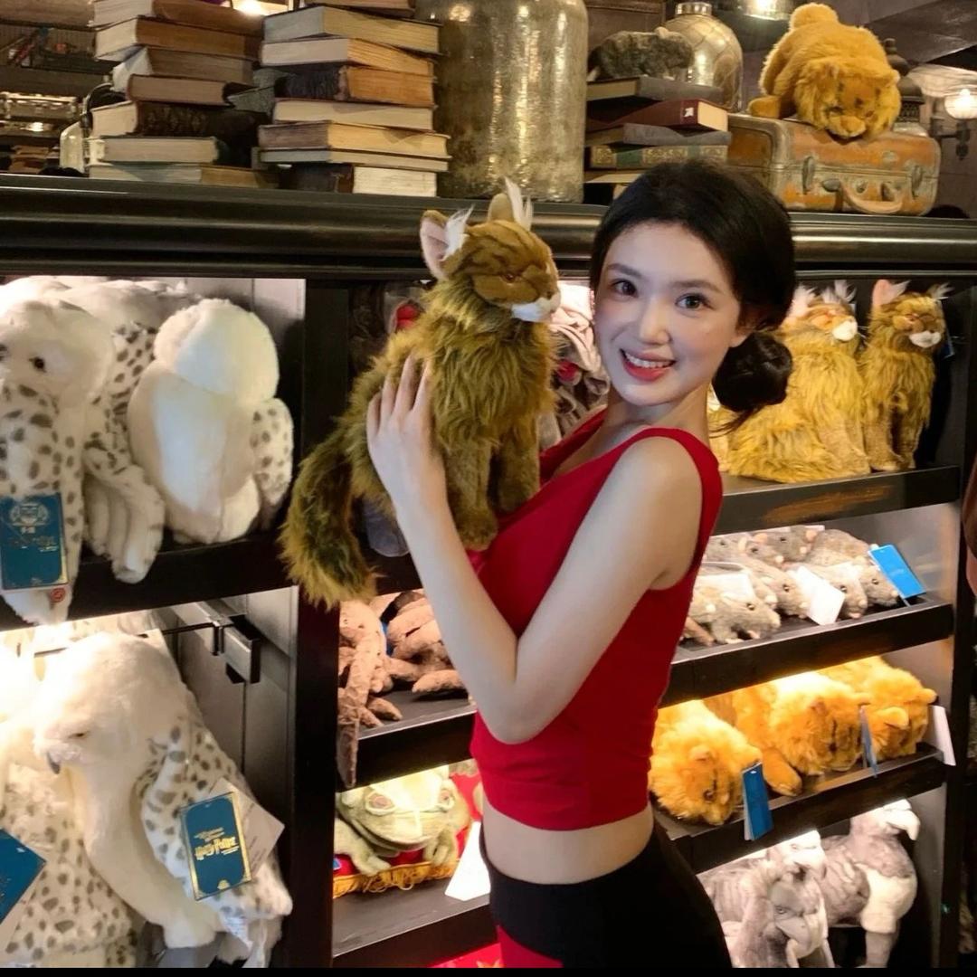 金泰妍.