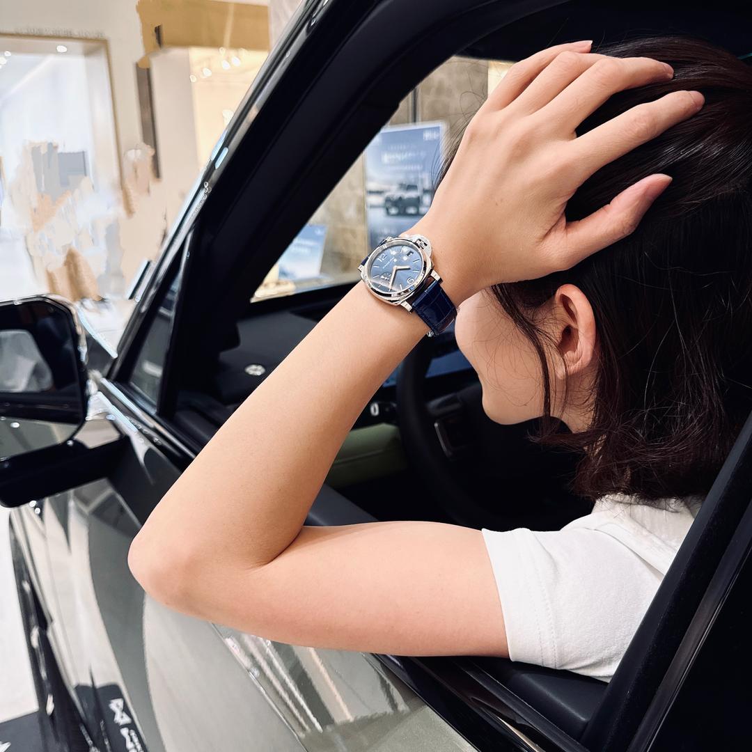 爱表爱健身的LUNA