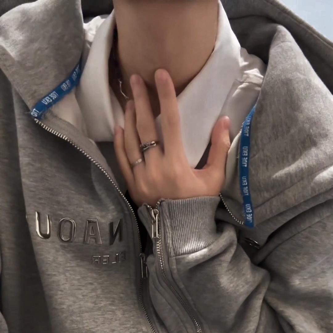 828