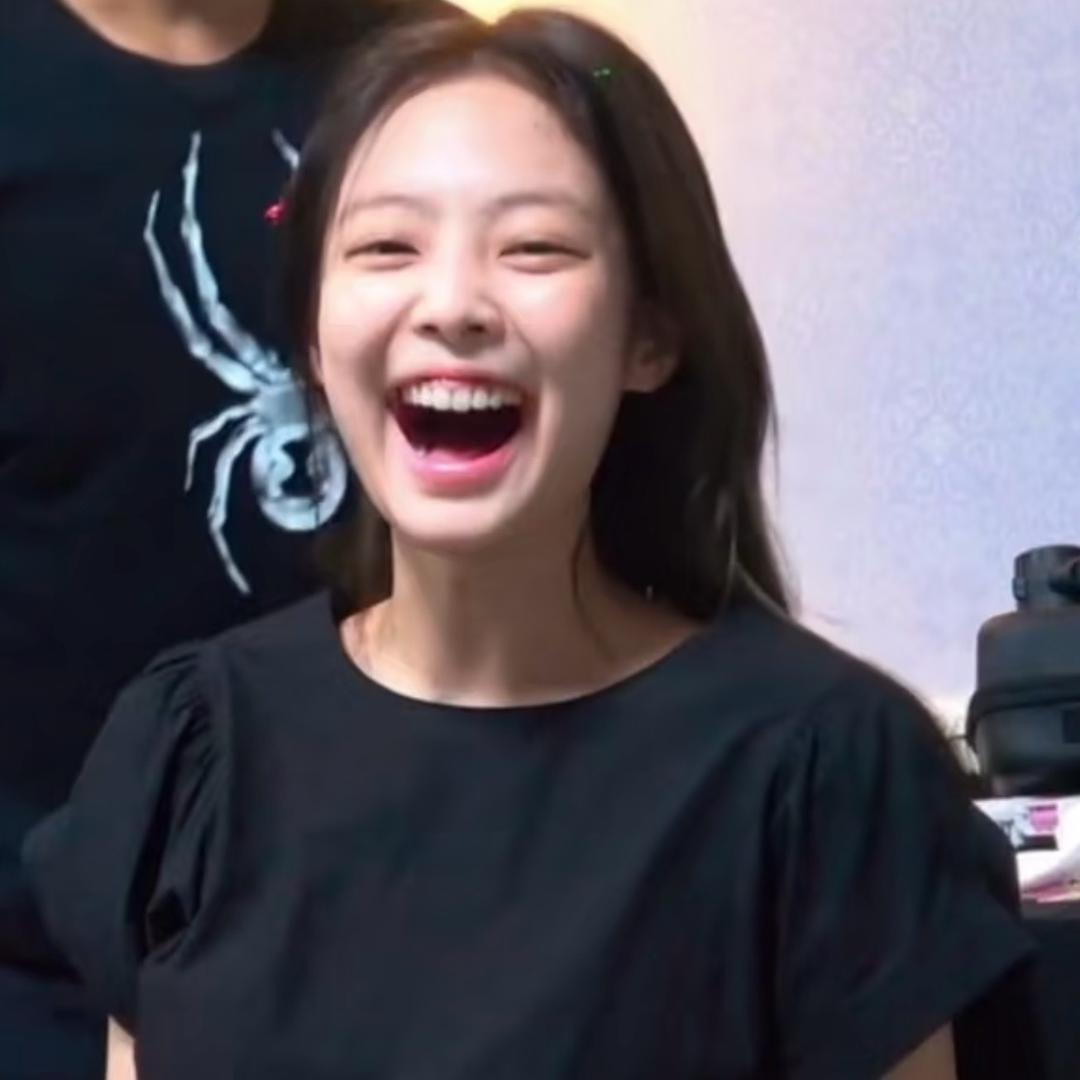 无敌飞天小蟑螂