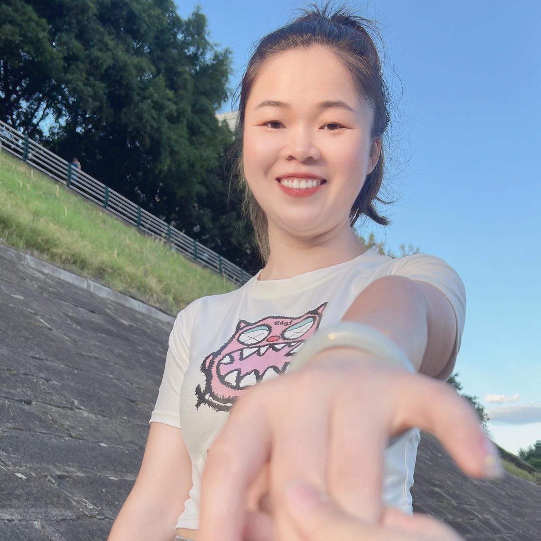 微胖的小邓！