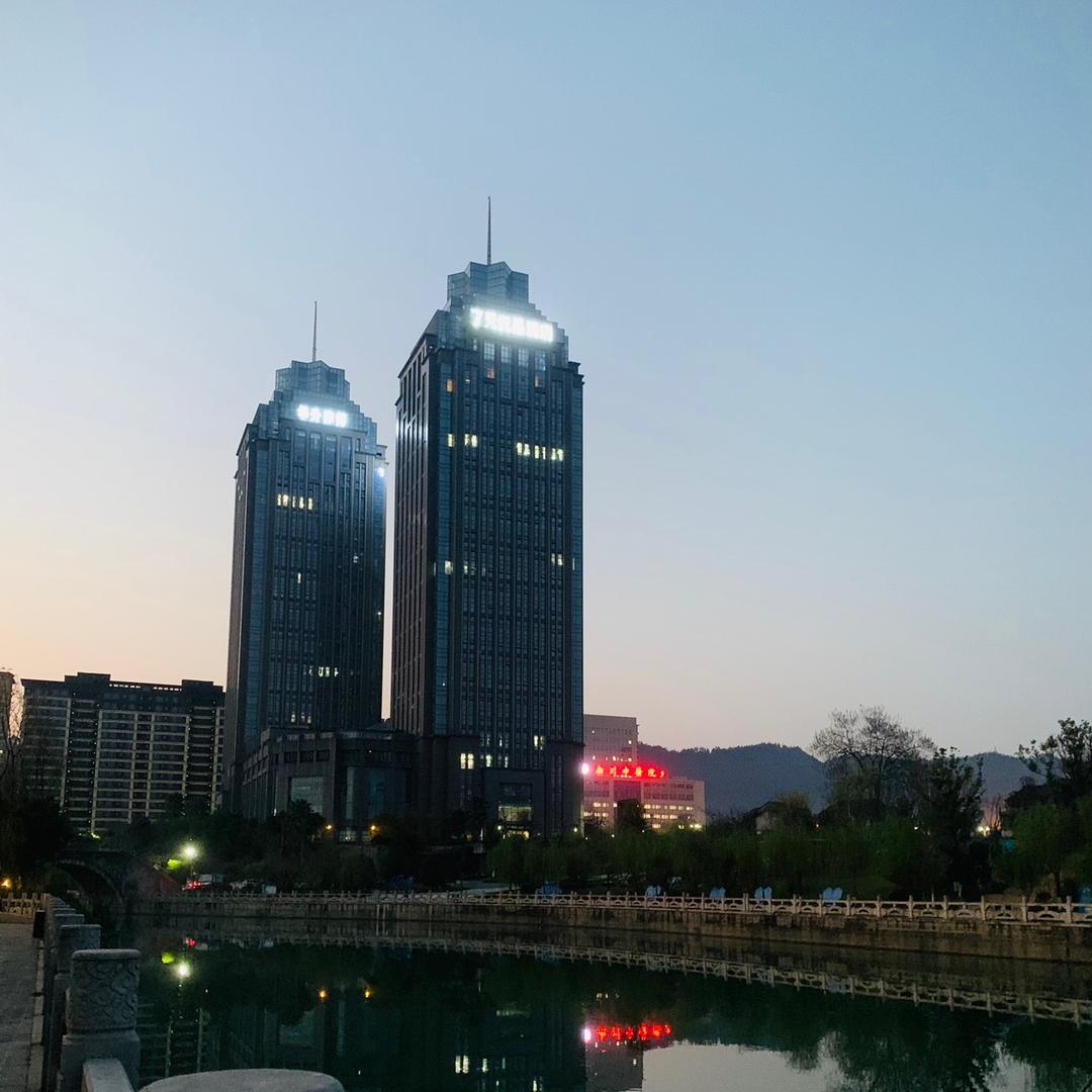 康康姓康