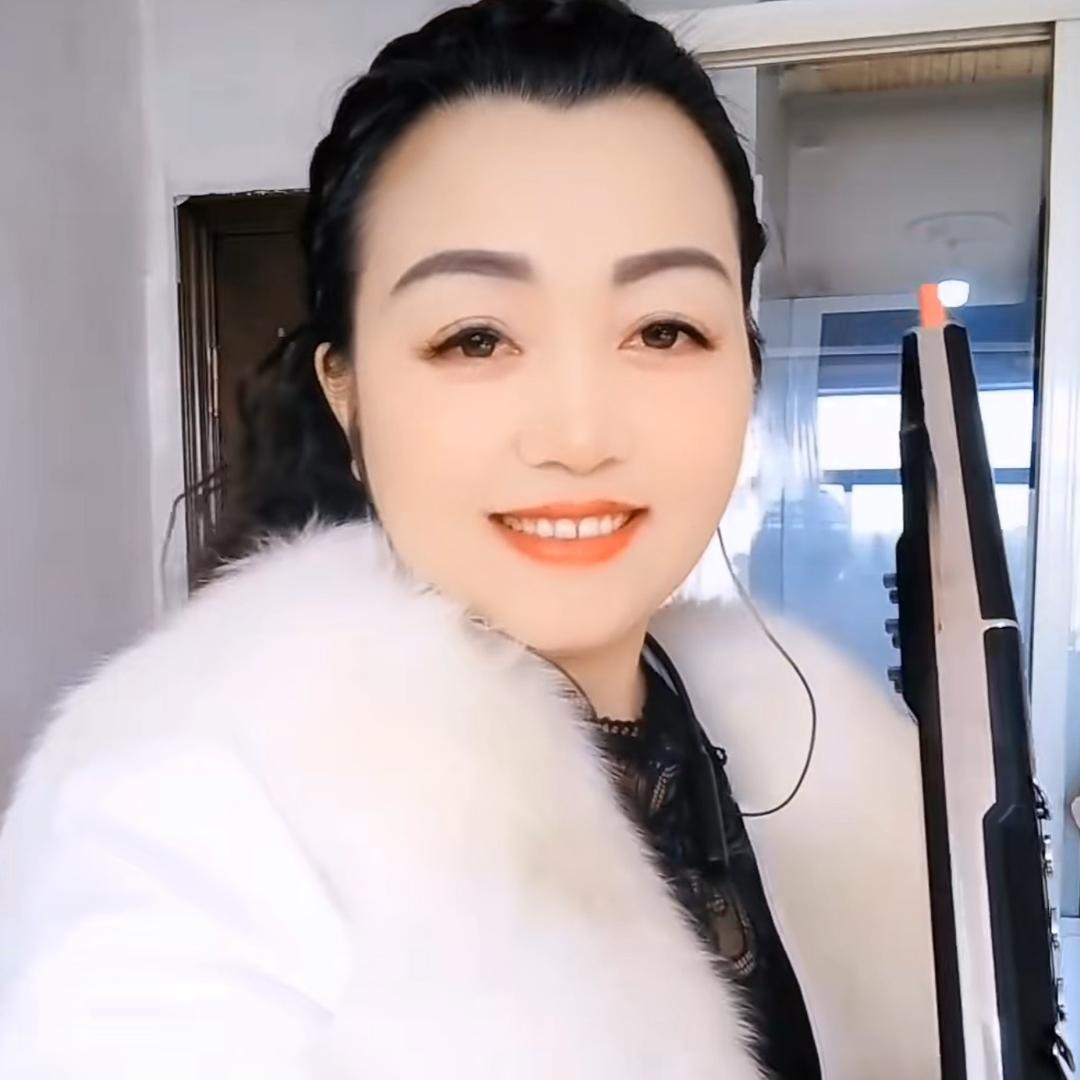 莹妞（湘女在沪）