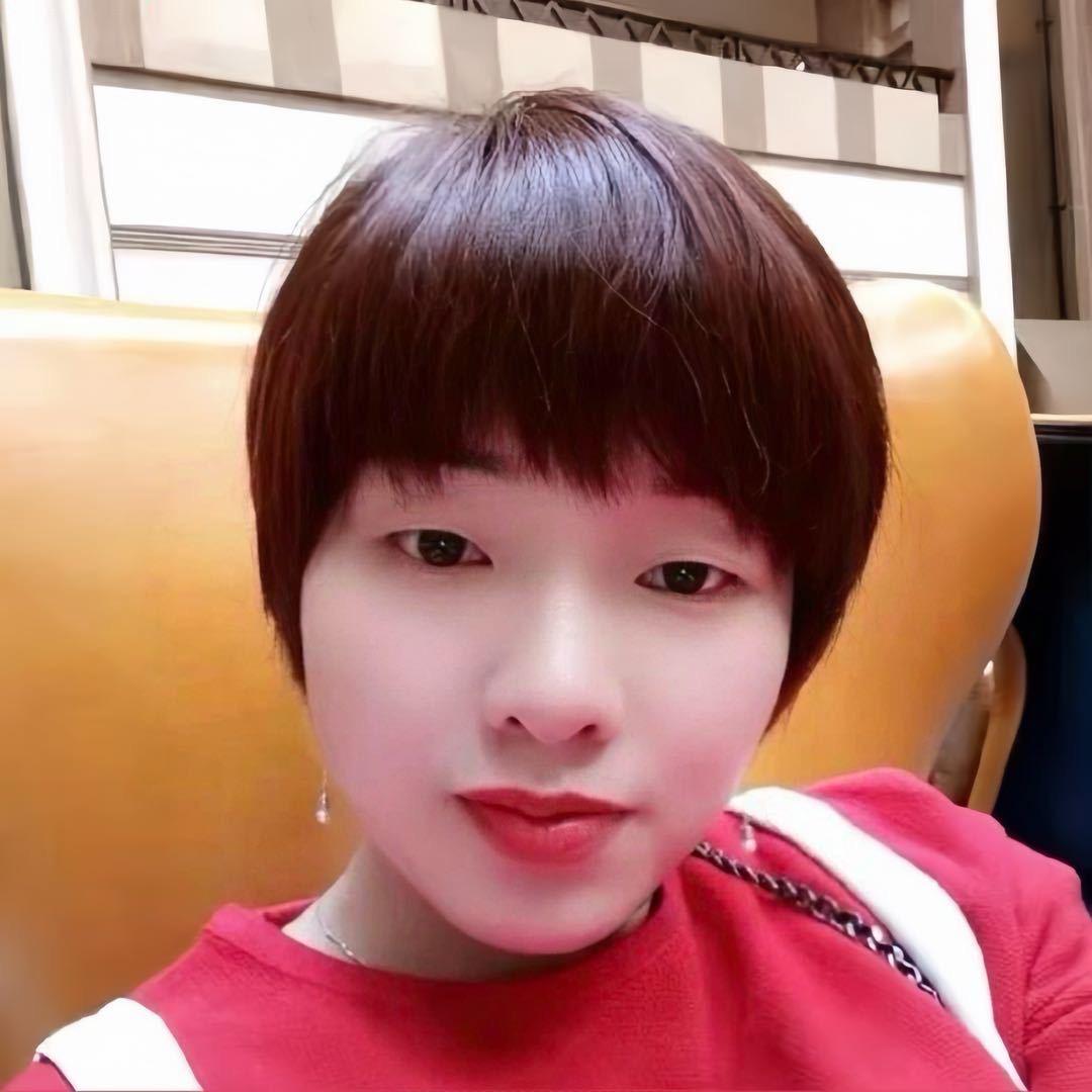 小 萱