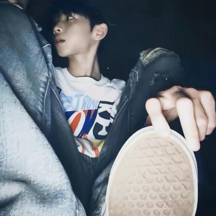 佽芢囉咖👤