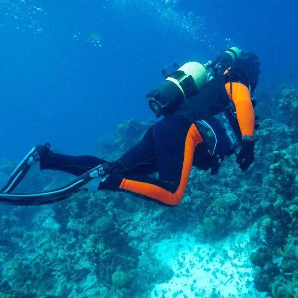 深海瞳瞳
