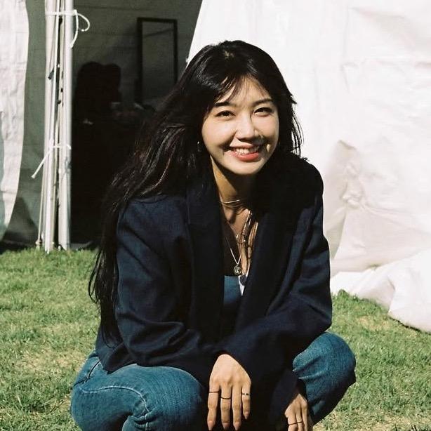 我饿了要郑恩地喂我吃