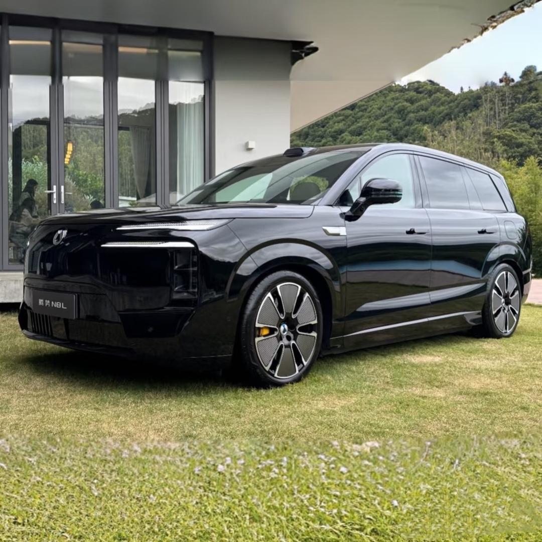 小彬的腾勢N8L与N9大玩具